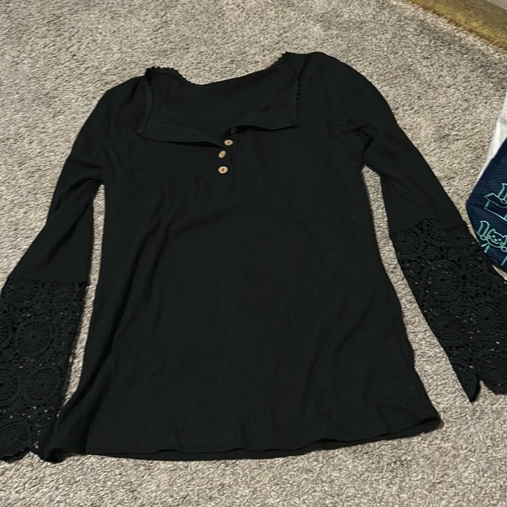 Long sleeve black top